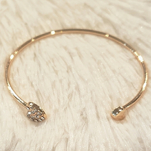 Gold Rhinestone Heart Bracelet - Picture 6 of 6
